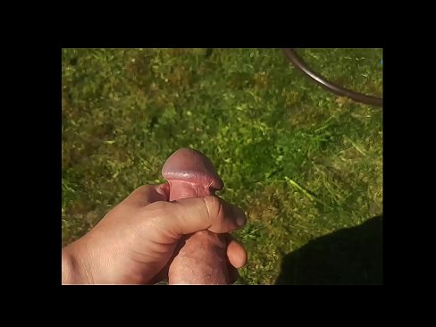 ❤️ Una guapa calenta es folla el seu cony rosa i es corre amb un esquitxat en un jardí d'estiu ❌ Porno al porno ca.xxxdeutschepornos.ru ️❤