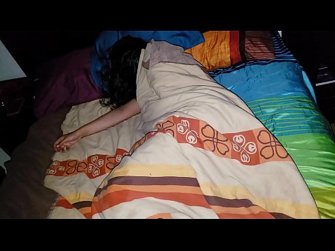 ❤️ El fillastre renya la seva jove madrastra mentre dorm. ❌ Porno al porno ca.xxxdeutschepornos.ru ️❤